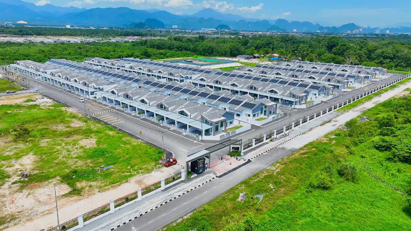 Aerial view of the guarded Klemeru township at Meru, Ipoh